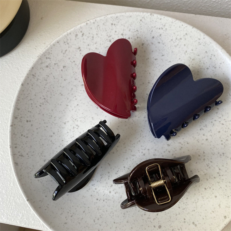 Vintage Red Hair Claw Clips He - огляд і ціна Vintage Fashion Bloggers