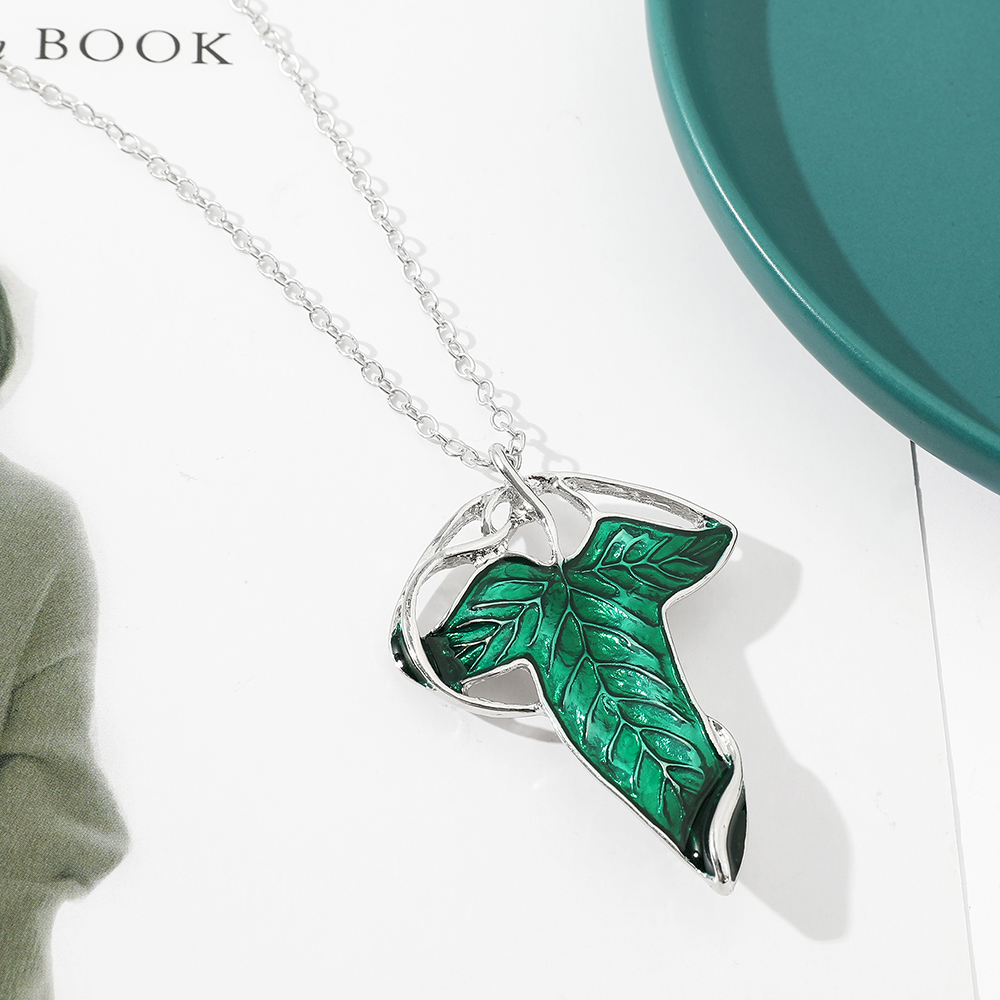 Vintage Green Leaf Pendant Nec - огляд і ціна Vintage Fashion Outfit