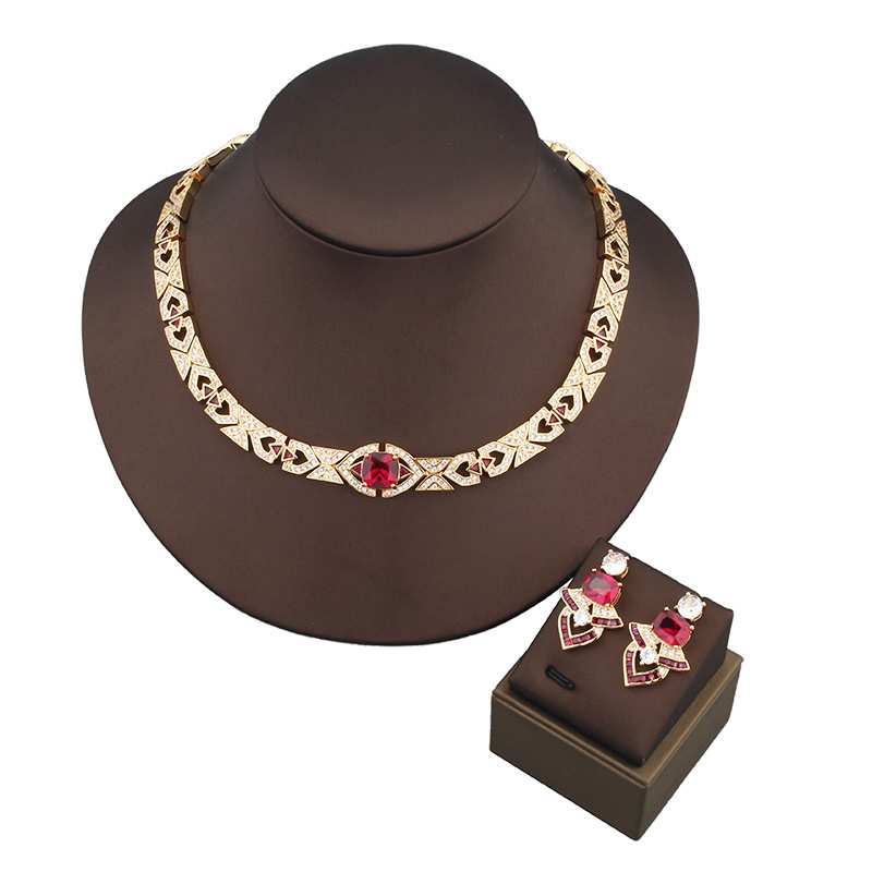 Designer Collection Style Stud - огляд і ціна Vintage Fashion Collection